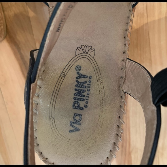 Via Pinky Collection Platform Heels - Picture 4 of 12